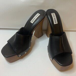 NWOT STEVE MADDEN Black Leather Platform Studded Open Toe Sandal in USWomen's 11